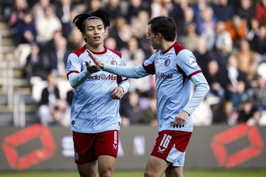 Feyenoord maakt met ontketende Ayase Ueda gehakt van dramatische hekkensluiter