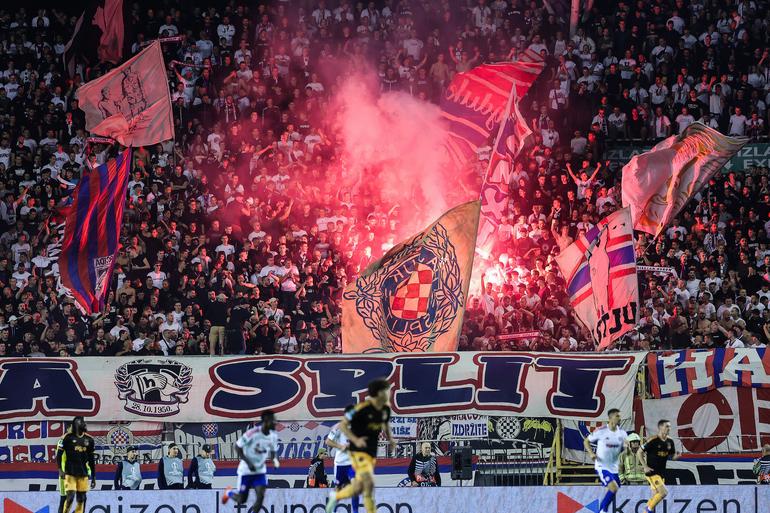 Antisemitische spreekkoren rond Ajax-duel krijgen staartje: fans Hadjuk ...