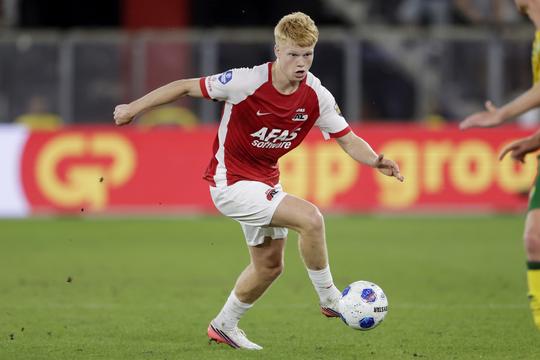 Toptalent Kees Smit hakt knoop door over toekomst bij AZ na zomer vol transfergeruchten