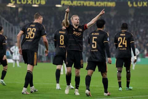 'Kleur op de wangen' bij Ajax na zege op FC Groningen: 'Als je dan zo'n reactie geeft...'