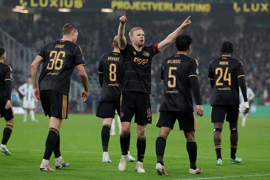 'Kleur op de wangen' bij Ajax na zege op FC Groningen: 'Als je dan zo'n reactie geeft...'