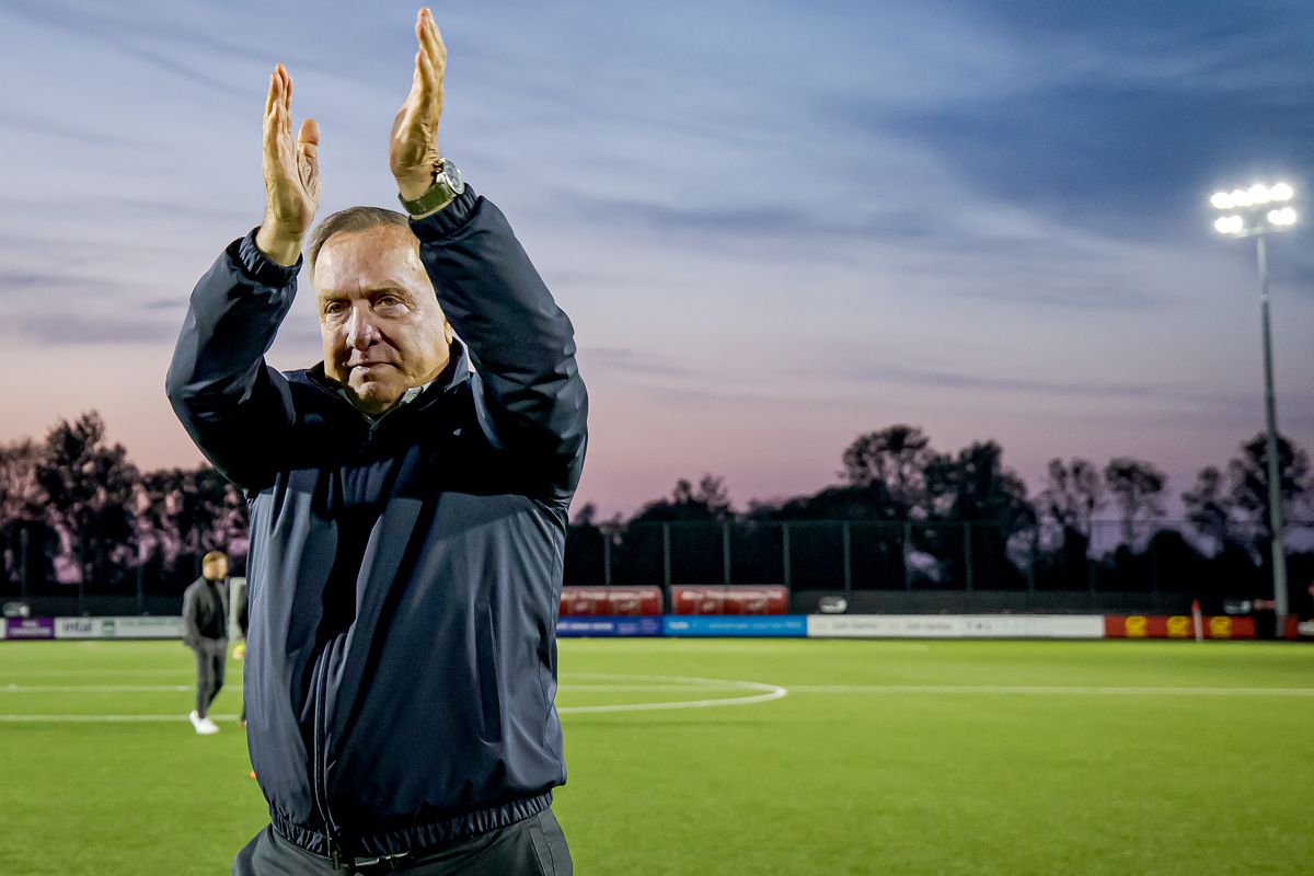 Dubbel feest voor Dick Advocaat (77) met Curaçao, PSV'er Ricardo Pepi op dreef