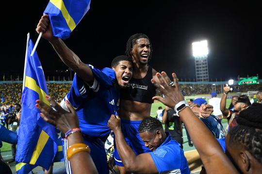 Curaçao flikt het onmogelijke: ploeg van Dick Advocaat stunt met historisch debuut op WK voetbal