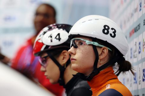 Vrouwelijke topsporters willen taboe doorbreken: 'Ik stond huilend van de pijn op het podium'