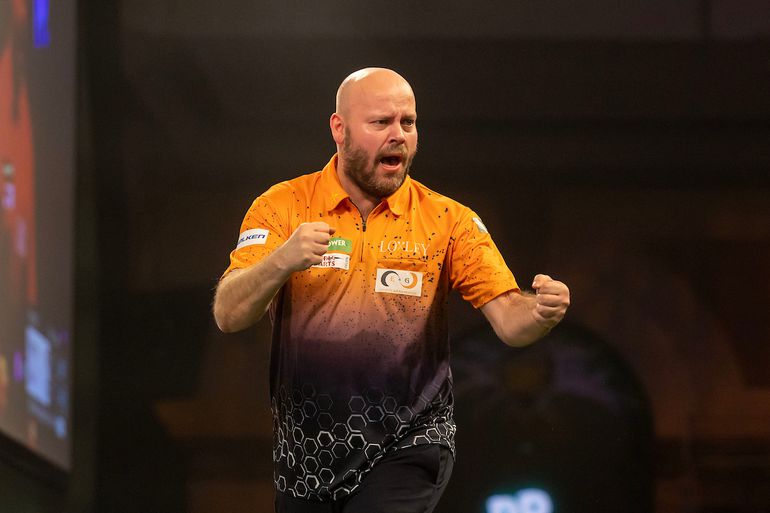 Dit zijn alle negendarters op het WK darts: Christian Kist komt in legendarisch rijtje