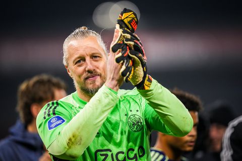 Ajax-keeper Remko Pasveer (42) spreekt zich uit over toekomst: 'Ik realiseer me dat het een keer stopt'