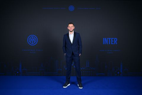 'Topvoetballer Stefan de Vrij krijgt uitweg aangeboden en kan kansen op WK-deelname vergroten'