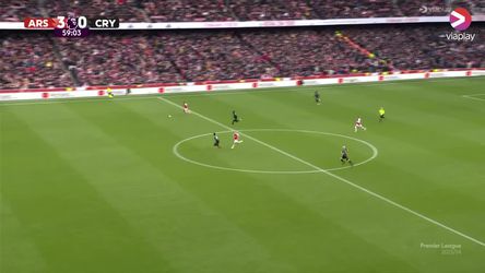 Doelman Raya zet 3-0 voor Arsenal op: Leandro Trossard doelpuntenmaker
