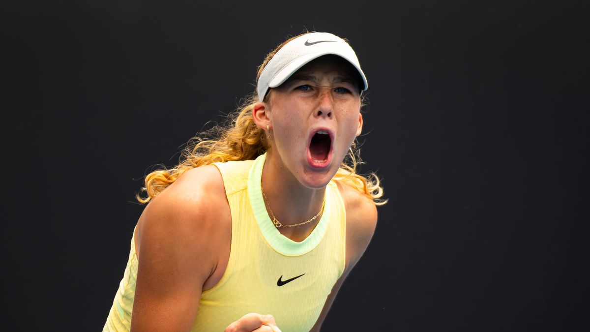 Mirra Andreeva (16) bijt zichzelf in arm, maar vindt vierde ronde Australian Open 'niet bijzonder'