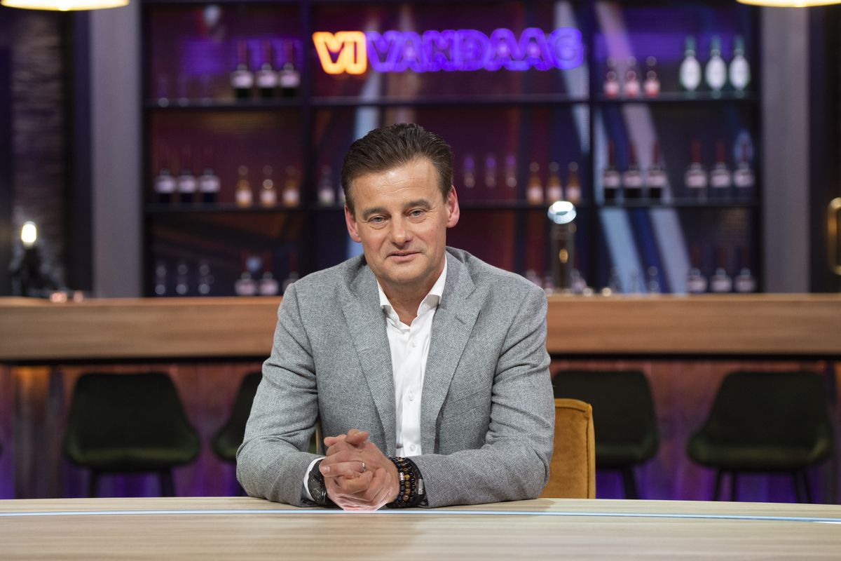 Dit is Wilfred Genee: tv-presentator ruziet regelmatig met Johan Derksen en is meester in de rechten