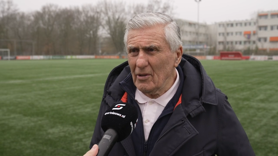 Sjaak Swart eerlijk over Ajax, de titelstrijd met PSV, trainer Francesco Farioli en de spitsendiscussie