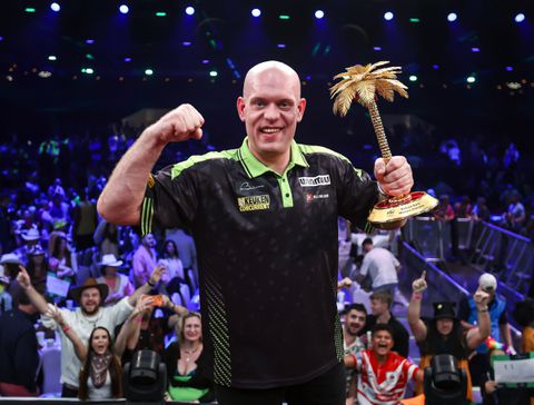 Michael van Gerwen met neus op de feiten gedrukt in confronterend gesprek: 'Ik maak me zorgen om je'