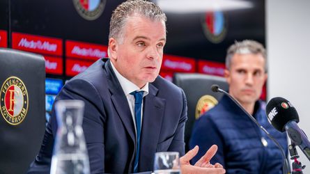 'Feyenoord en Dennis te Kloese tonen te weinig ambitie met paniekaankopen'