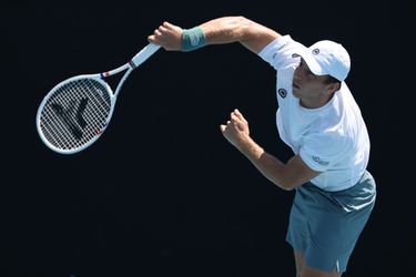 Nederlandse toptennisser Tallon Griekspoor vol ongeloof op Australian Open: 'Dit mag nooit gebeuren'