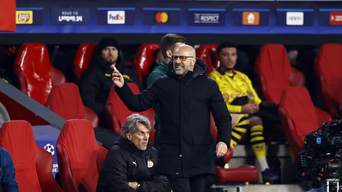 Peter Bosz vindt dat PSV zich tekort heeft gedaan tegen Dortmund: 'Zijn niet meer in de problemen gekomen'