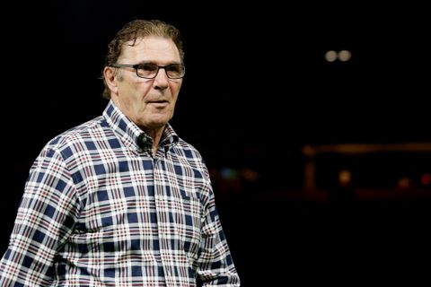 80 jaar 'dwarse denker' Willem van Hanegem: 'Men moet niet overdrijven als Brobbey een aardig duel speelt'