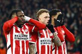 Pikante dilemma’s voor fans van PSV en Ajax: ‘Noa Lang blijft natuurlijk gewoon een Ajacied’