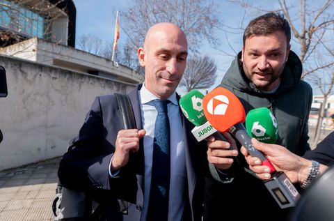 Opvallende straf voor schuldig bevonden Luis Rubiales: ex-voetbalbaas komt 'goed' weg na kus