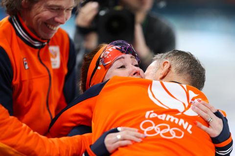 Succescoach Gerard van Velde in extase door 'onverwachts' goud voor Antoinette Rijpma-de Jong: 'Het overkomt je'