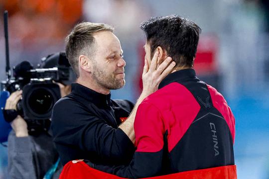 Gouden Nederlandse schaatscoach geconfronteerd met geruchten over Team Reggeborgh: 'Dat lijkt me prachtig'