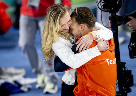 Kjeld Nuis en Joy Beune smelten weg bij beelden van 'trotse' zoon Jax (9): 'Ik huil niet...'