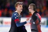 Topschaatsers Jordan Stolz en Laurent Dubreuil zien een nieuw onderdeel wel zitten © Getty Images