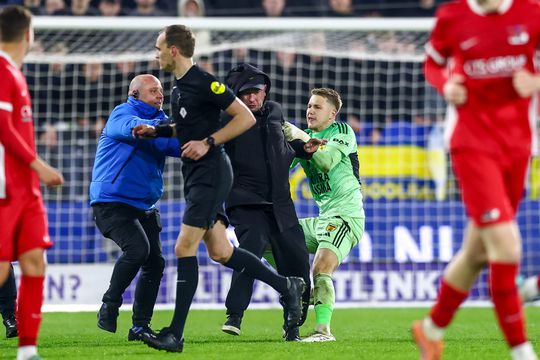 Bizarre taferelen bij Cambuur: emoties lopen hoog op in dramatische slotfase