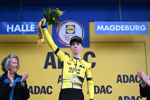 Visma | Lease a Bike krijgt mokerslag te verwerken: kanshebber op eindzege moet Milaan-San Remo afzeggen