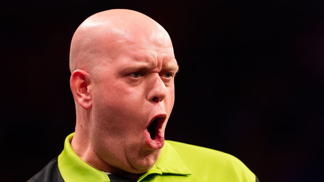 Michael van Gerwen wint van Johan Engström
