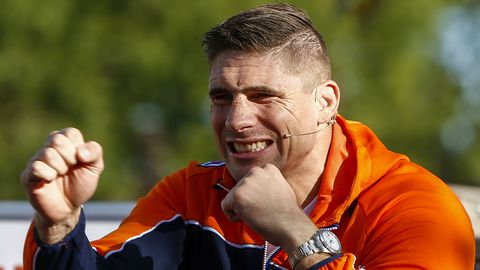 Rico Verhoeven verrast vriendin in Dubai: 'Wat schattig, wat een lieve surprise!'