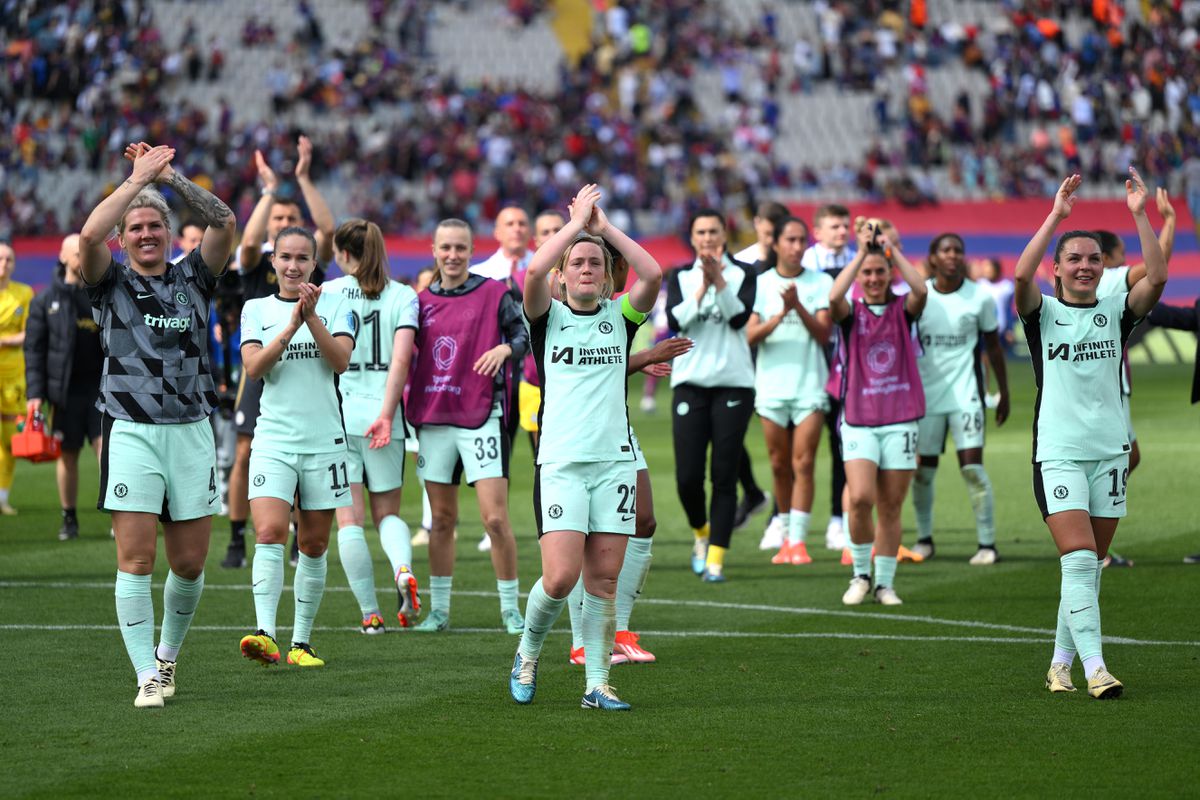 Chelsea Vrouwen maakt in halve finales Champions League einde aan ongeslagen thuisreeks Barcelona