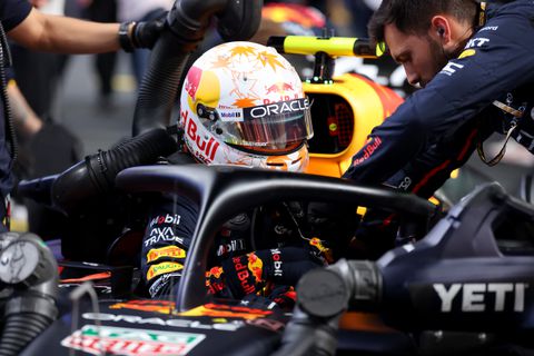 Drama voor Red Bull in eerste ronde GP van Saoedi-Arabië: Max Verstappen in de problemen, teamgenoot crasht