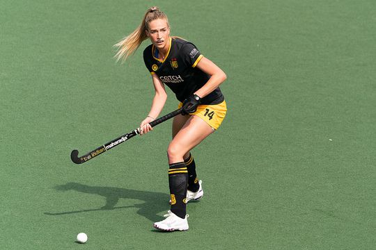 Tophockeysters Den Bosch van hemel naar hel en weer terug in zinderende halve finale Euro Hockey League