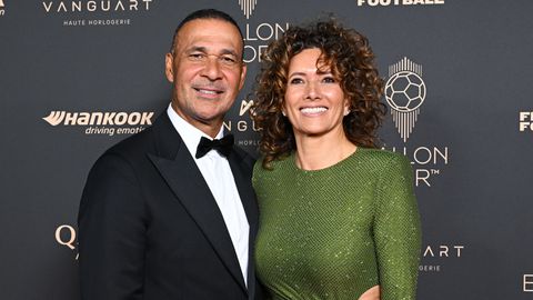 Voetbalicoon Ruud Gullit (63) krijgt lachers op zijn hand met opmerkelijke actie: 'Is het nou echt?'