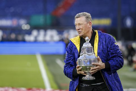 Waarschuwing voor AZ en trainer Leeroy Echteld: 'Dat moet niet de reden zijn dat ze met hem doorgaan'