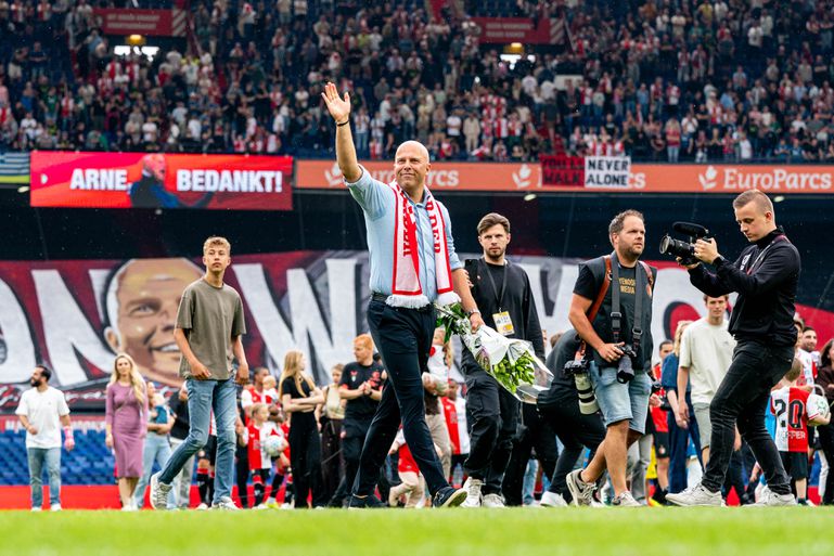 Gaat Feyenoord-trainer Arne Slot slagen bij Liverpool? ‘Het wordt een scenario zoals met Erik ten Hag'