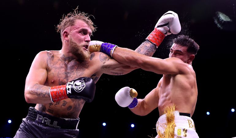 DM's tussen Jake Paul en Tyson Fury op tafel: 'Je moet je broer wat realisme bijbrengen!'