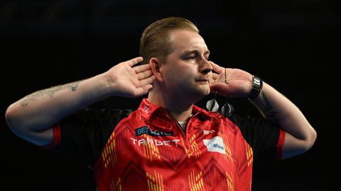 Verbazing over 'opvallende' rentree van Belgische topdarter (30): 'Dat is best wel link natuurlijk'