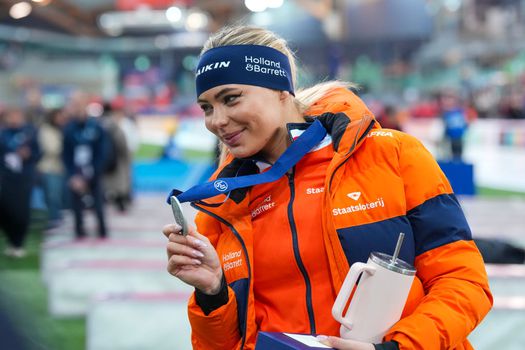 Topschaatsster Jutta Leerdam verrast binnen eigen team met vastleggen wereldkampioen én groot talent