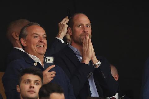Prins William verbaast voetbalfans in online discussies over Aston Villa: 'Hij gebruikt verschillende namen'