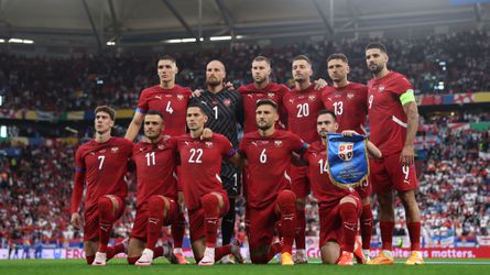 Servië dreigt EK voetbal te verlaten als de UEFA niet ingrijpt: 'Dit is schandalig'