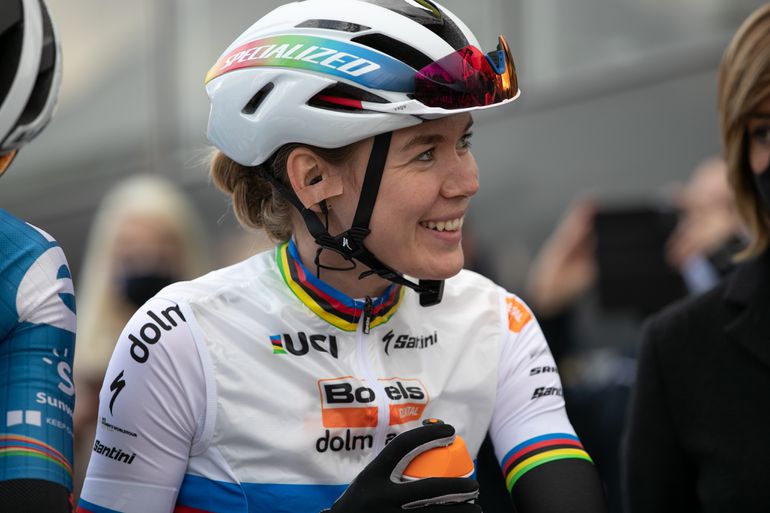 'Anna van der Breggen neemt grote beslissing en stapt weer op de fiets'