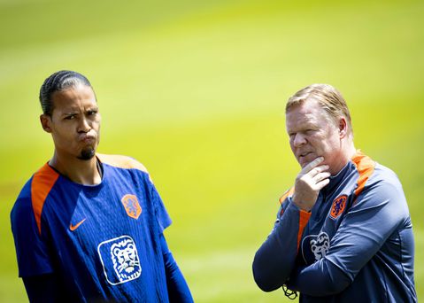 'Als Ronald Koeman dát doet en verliest, krijgt hij de hele wereld over zich heen'