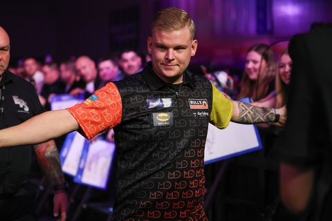 'Ik hoop dat iemand je vermoordt': Belgische topdarter belaagd met haatberichten