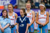 Emma Reijnen (l) met nummer 24 in dienst van Oranje. © Pro Shots
