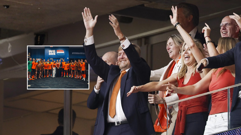 Koning, koningin en prinses duiken op bij feestje in kleedkamer Oranje: 'Heel bijzonder moment'