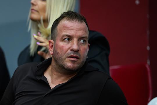 Fikse tegenvaller voor voetbalicoon Rafael van der Vaart bij groot project met Estavana Polman: 'Moet alles zelf doen'