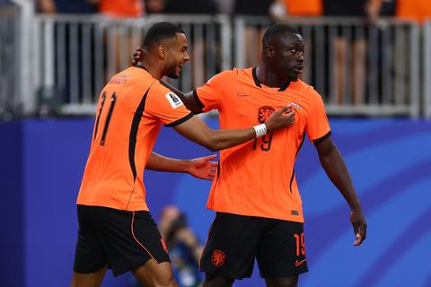 Oranje schrijft geschiedenis op het WK tegen Zweden: stokoud record van Brazilië sneuvelt
