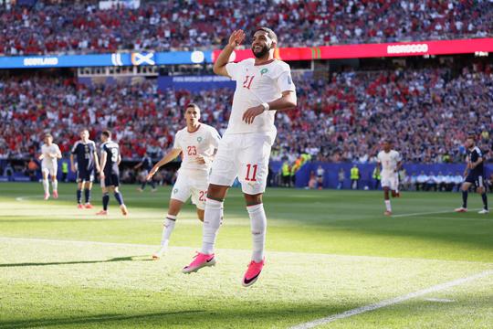 Verbazing om doelpunt van Ismaël Saibari op WK voetbal: ‘Normaal gesproken kan dat helemaal niet’