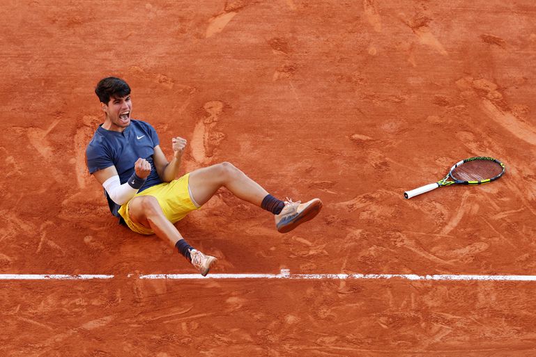 Carlos Alcaraz komt straks huid tekort: tennisser laat weer tattoo zetten na grandslamzege